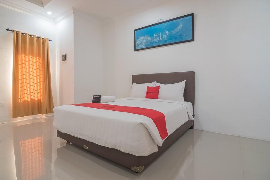 Отель Reddoorz Near Jatinangor Town Square Экстерьер фото